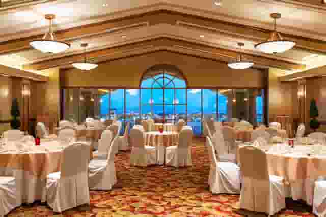 Sunrise Room
