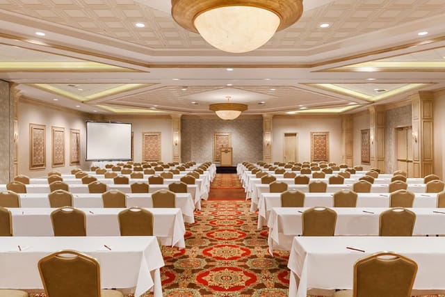 Suncoast Hotel & Casino - image 3