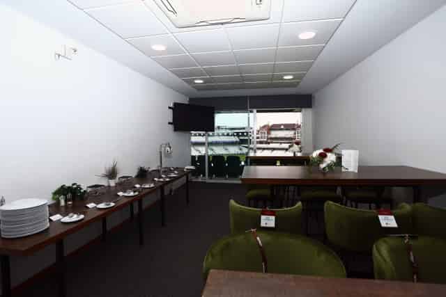 Single Executive Box