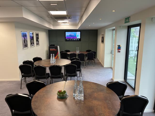 Legends Lounge