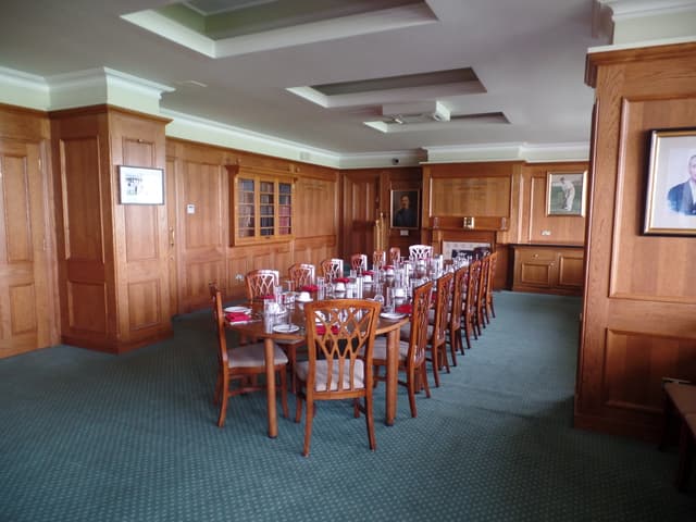 Committee Room
