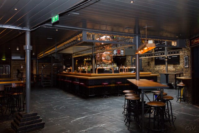 Worlds End Pub - image 2