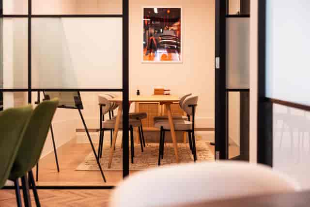 Tyburn meeting room, modern 4-person breakout space for strategy sessions and interviews.