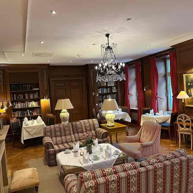 Hotel Louisa's Place - image 2