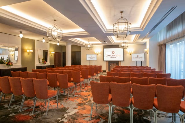 Clayton Hotel Cambridge - image 2