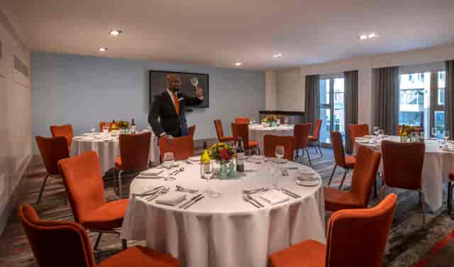 Clayton Hotel Cambridge - image 2