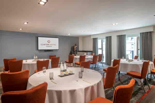 Clayton Hotel Cambridge - image 3