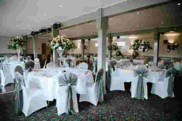 Lakeside Lodge Golf & Country Club