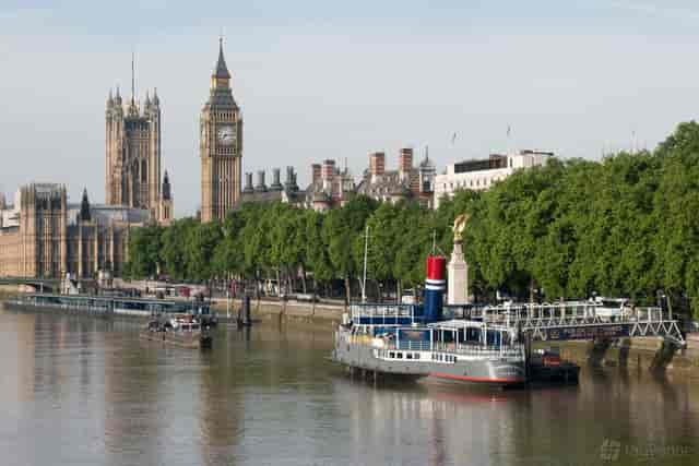 Tattershall Castle Whitehall - image 3