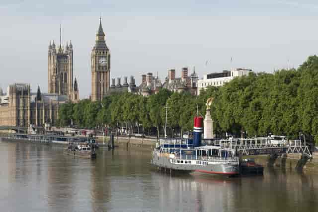 Tattershall Castle Whitehall - image 3