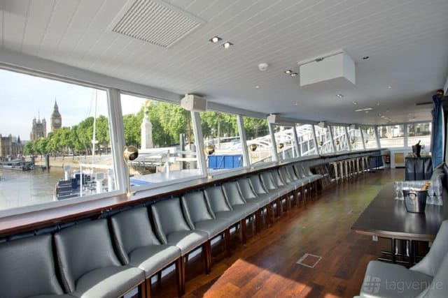 Tattershall Castle Whitehall - image 3