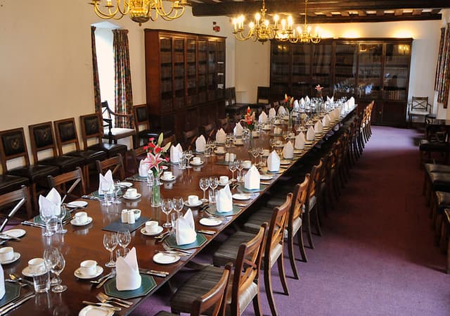 Queens' College