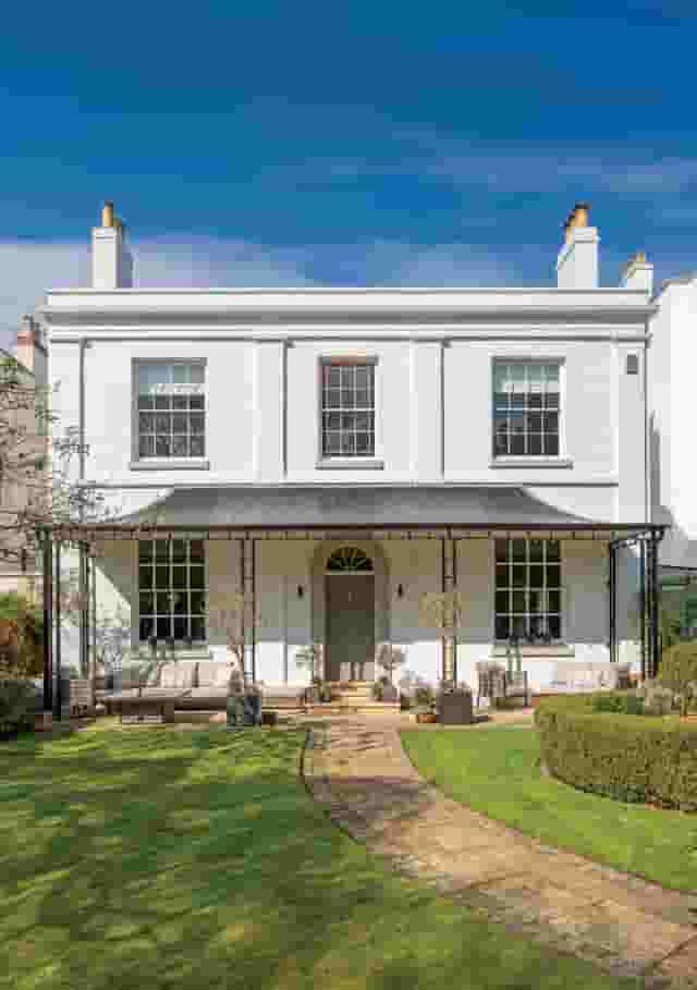 Five-Acre Garden / Grounds