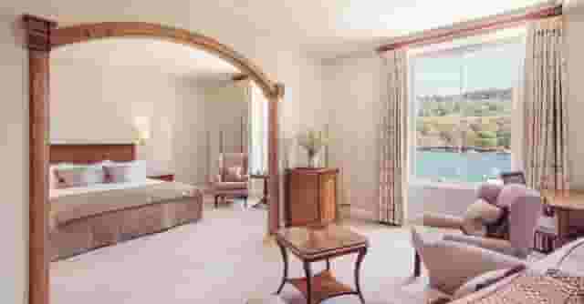 Lakeside Suite