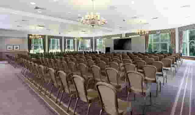 Lakeside Suite