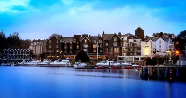 Macdonald Old England Hotel & Spa
