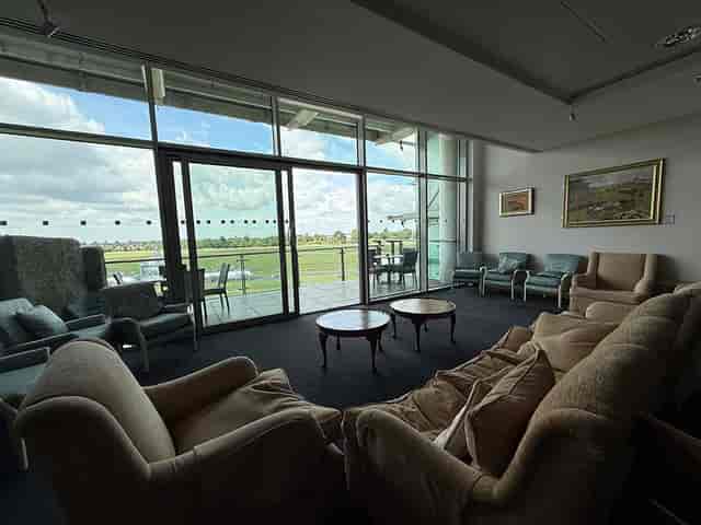York Racecourse - image 2