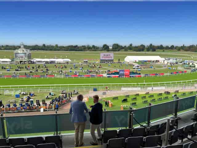 York Racecourse - image 2