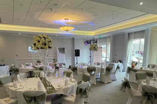 Thorpe Park Hotel & Spa - image 2