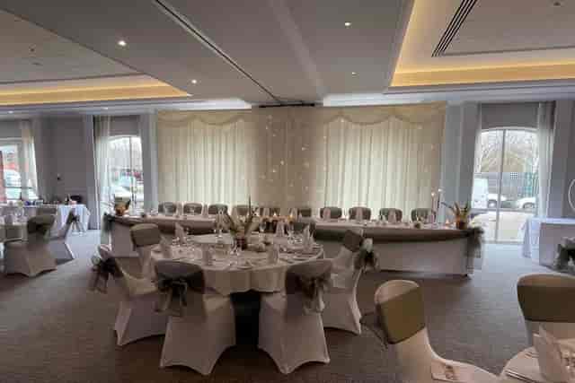 Thorpe Park Hotel & Spa - image 3
