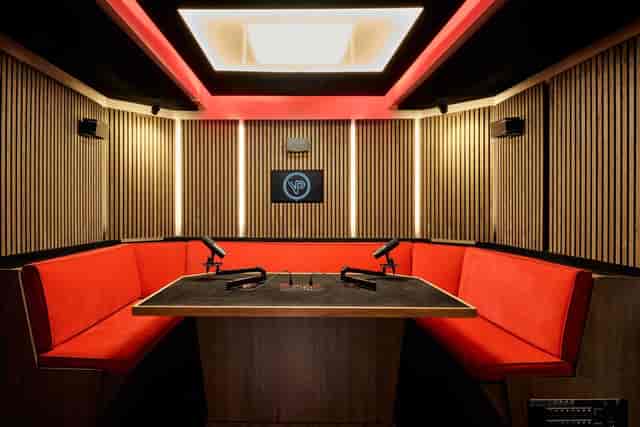 THE LODGE PODCAST STUDIO - image 2