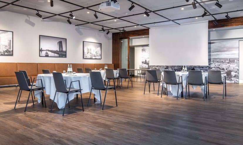 Radisson Blu Hotel, Frankfurt - image 1