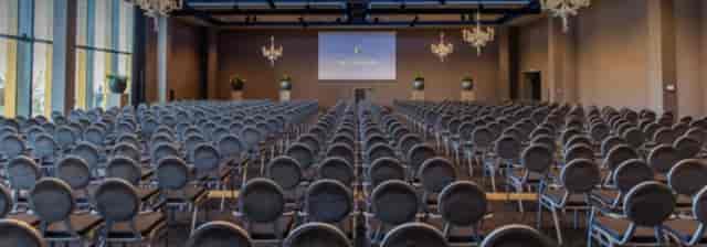 Van der Valk Hotel Eindhoven - image 2