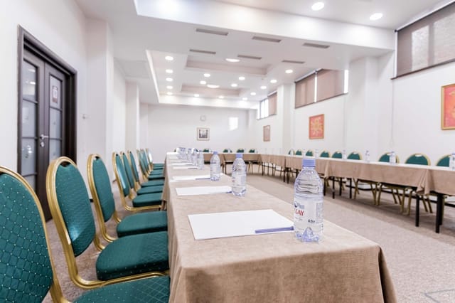Park Hotel Almaty - image 3