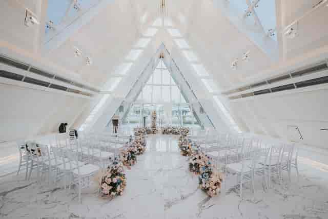 Main Hall Astana wedding venue: minimalist monochromatic architecture for luxury event styling.