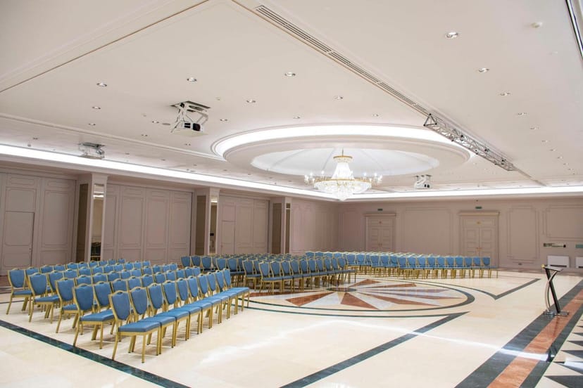 Park Inn by Radisson Astana - image 1