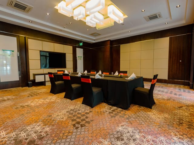 Crowne Plaza Nairobi Airport - image 3