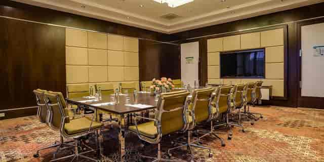 Crowne Plaza Nairobi Airport - image 2