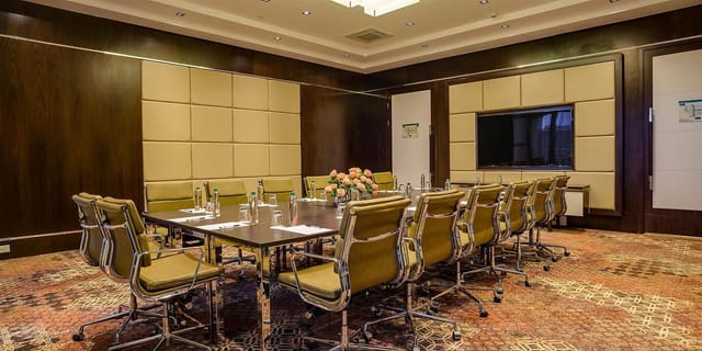 Crowne Plaza Nairobi Airport - image 2
