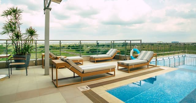 Rooftop Pool Bar