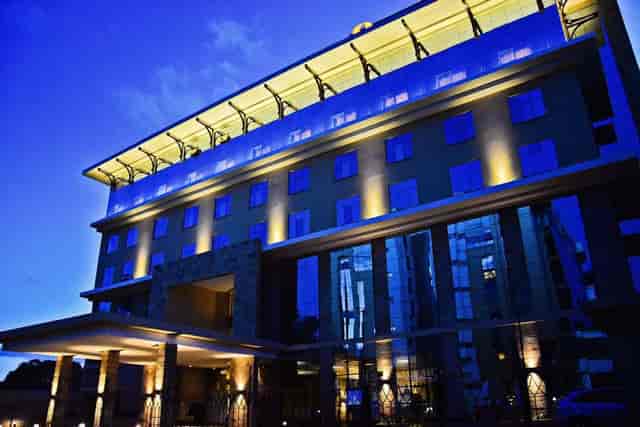 DoubleTree Nairobi Hurlingham upscale hotel facade for corporate off-sites and executive retreats.