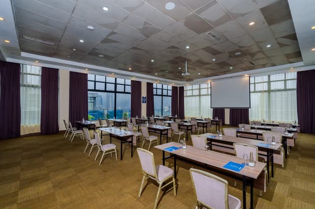 PrideInn Azure Hotel