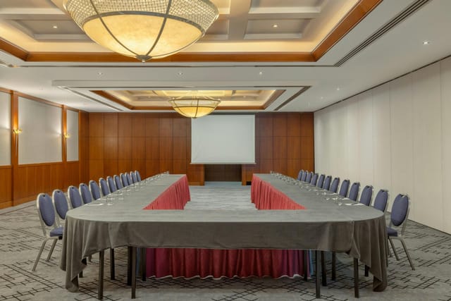 U-shape meeting room in Courtyard Marriott Tbilisi for corporate conferences and seminars.