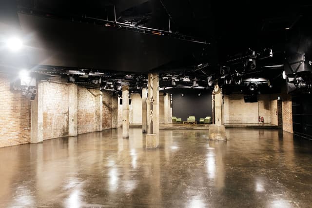 Penny Warehouse