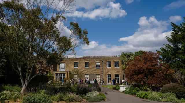 Kew Gardens - Cambridge Cottage - image 2