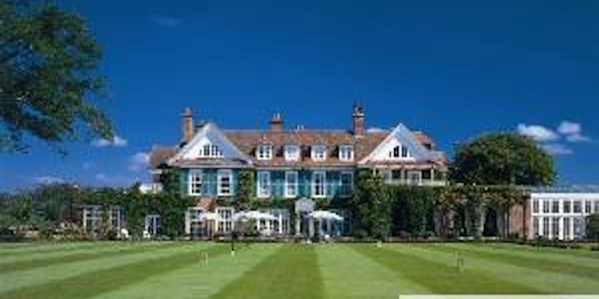 Chewton Glen Hotel & Spa - image 1