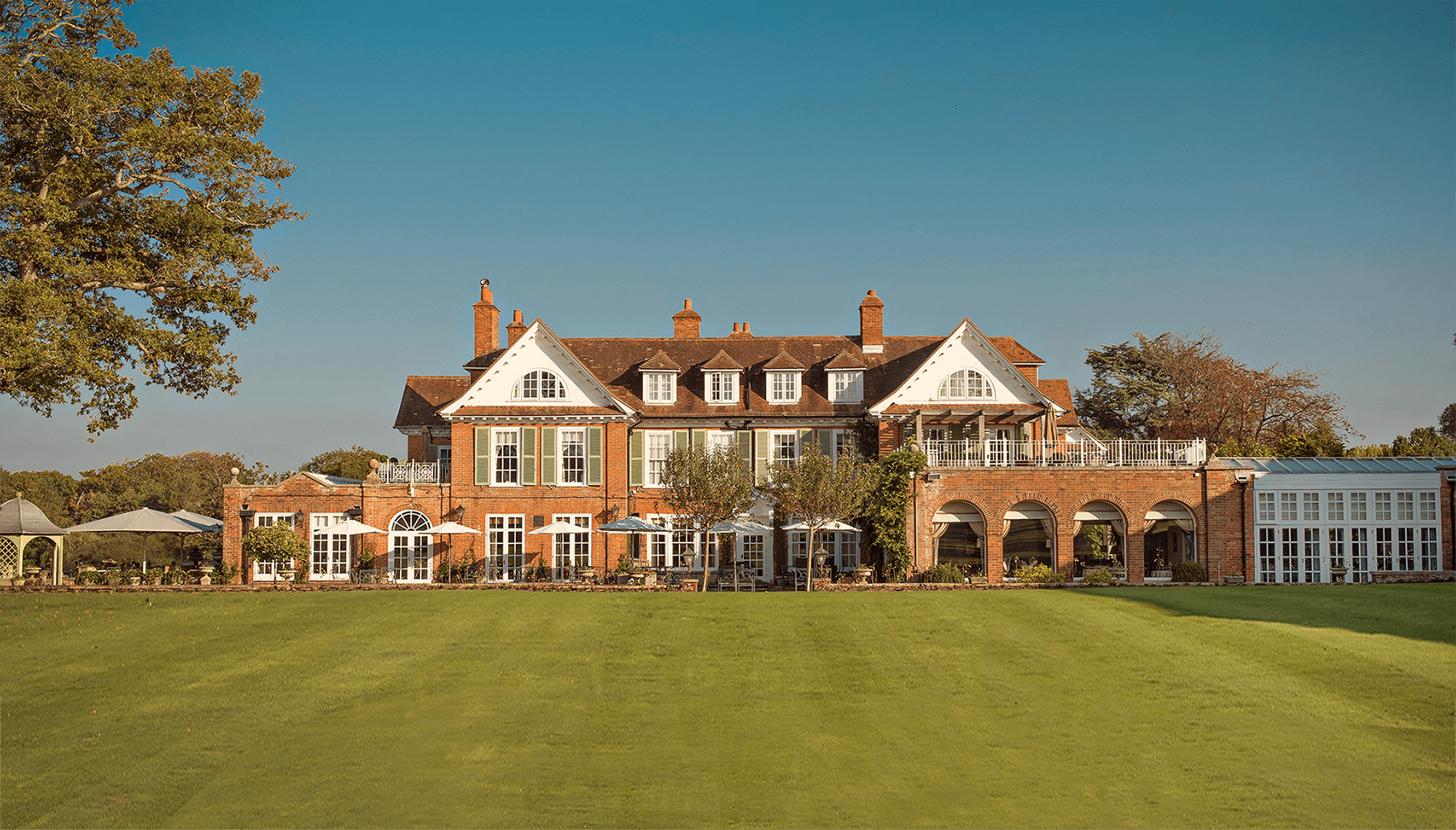 Chewton Glen Hotel & Spa - image 1