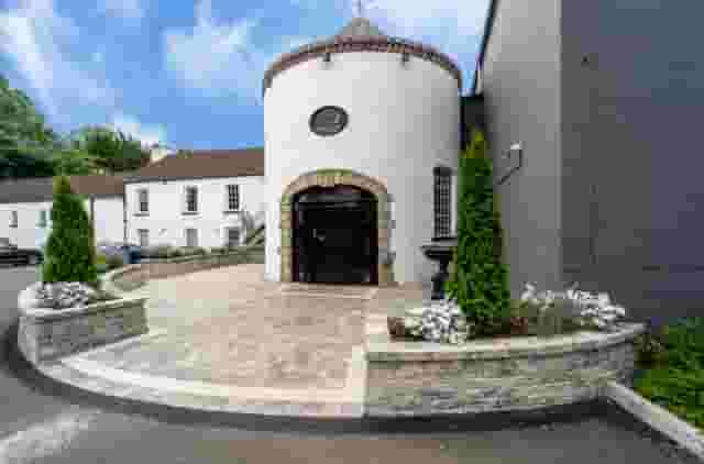 Dunadry Hotel And Gardens