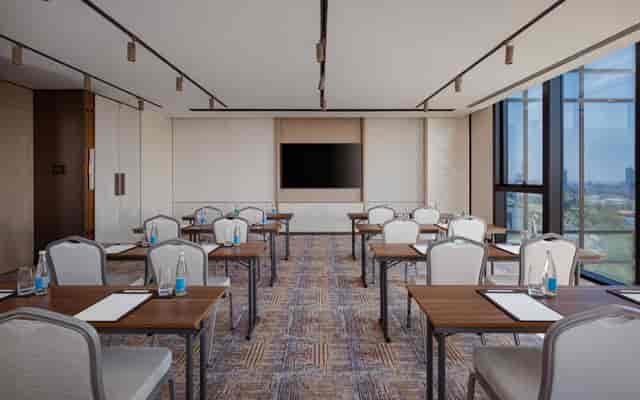 International Hotel Tashkent - image 3