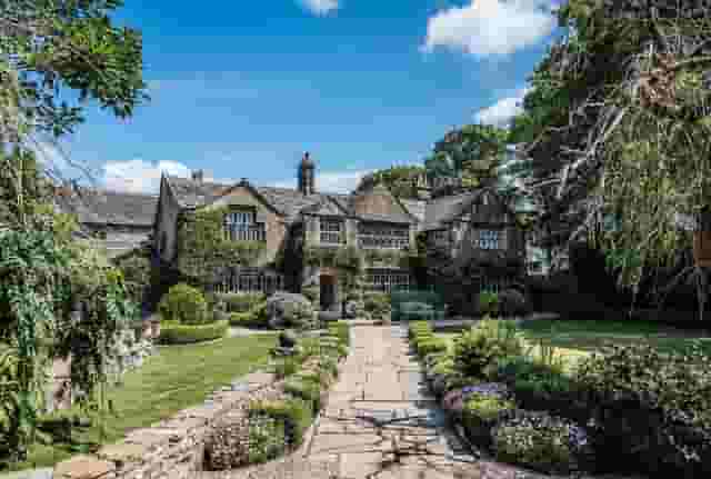 Holdsworth House