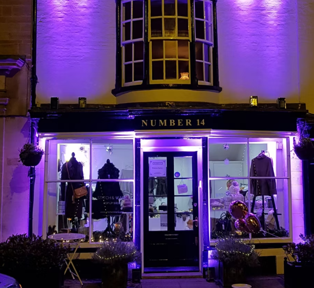 WOODSTOCK POPUP - image 1