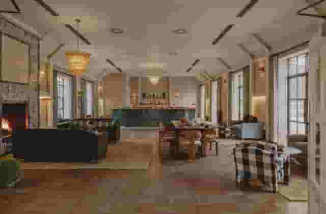 The Bar Lounge