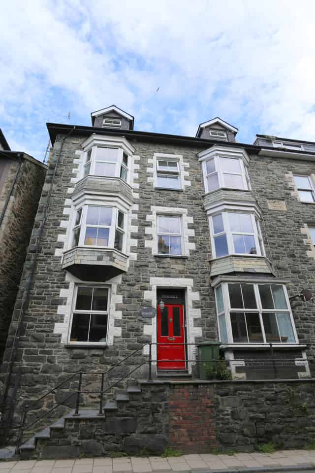Whole House (Exclusive Use) - sleeps 16 