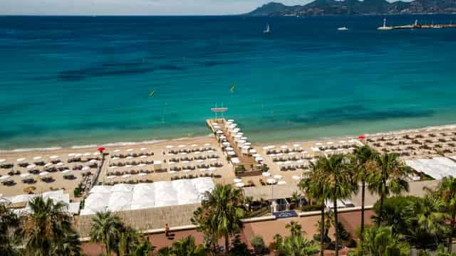 Carlton Beach Club
