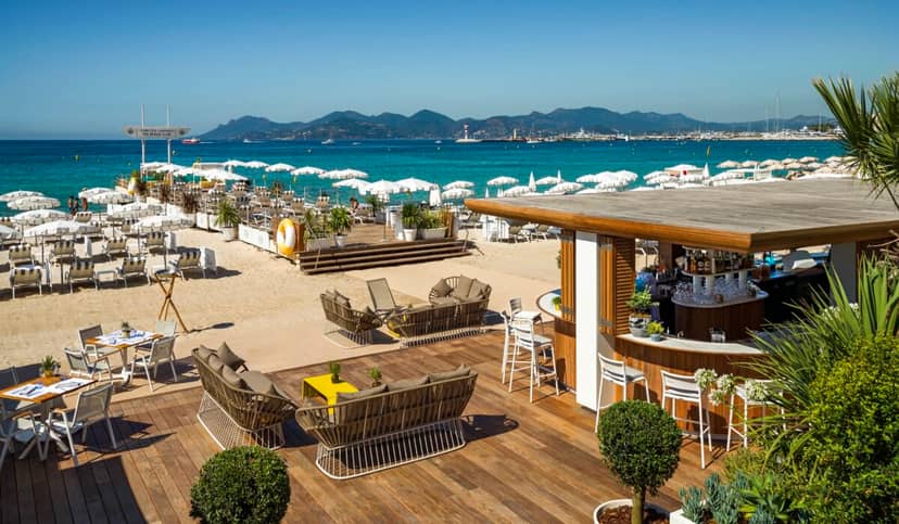 Carlton Beach Club - image 1