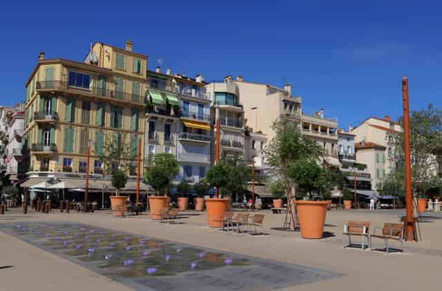 Esplanade Pantiero